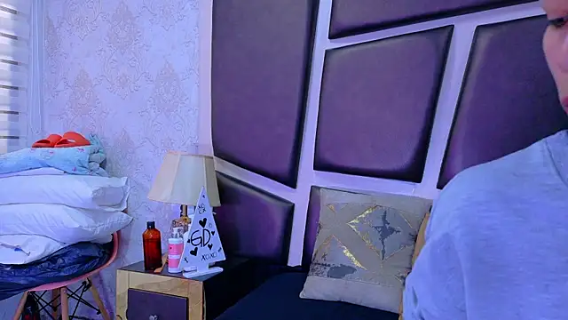 NicoleEsposito online show from 2, 6, 2026