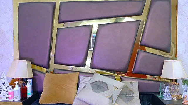 NicoleEsposito online show from 1, 4, 2026