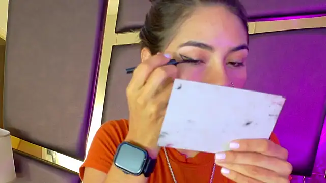 NicoleEsposito online show from 18, 10, 2025