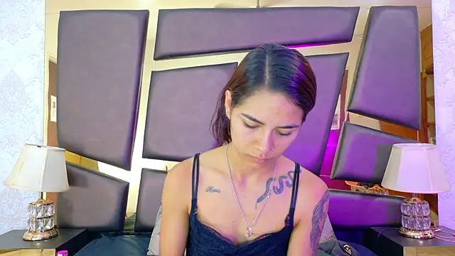 NicoleEsposito online show from 25, 10, 2025