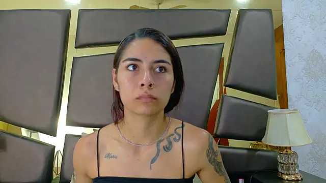 NicoleEsposito online show from 30, 10, 2025