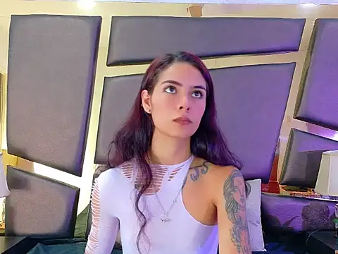 NicoleEsposito online show from 22, 9, 2025