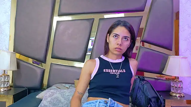 NicoleEsposito online show from 8, 11, 2025