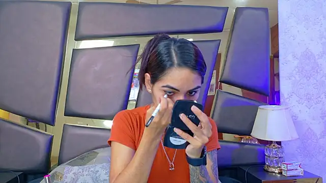 NicoleEsposito online show from 5, 11, 2025