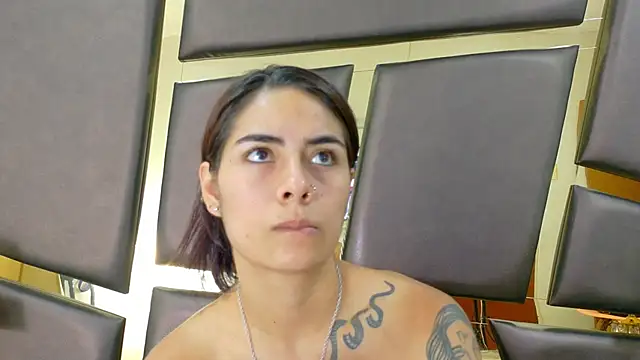 NicoleEsposito online show from 24, 10, 2025