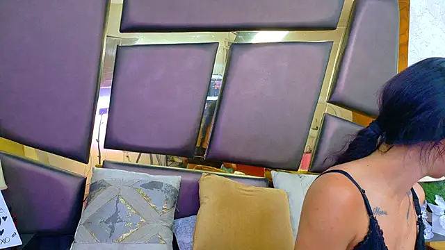 NicoleEsposito online show from 16, 4, 2026