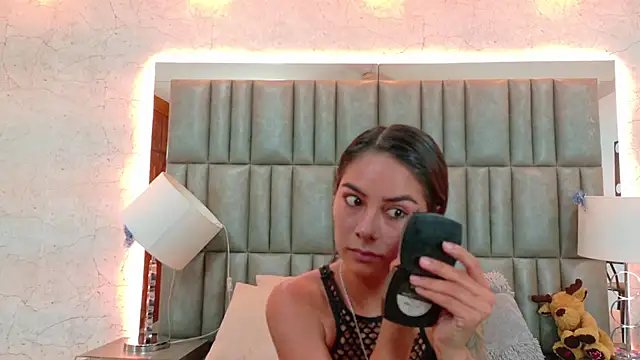 NicoleEsposito online show from 17, 1, 2026