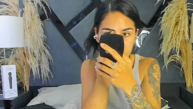 NicoleEsposito online show from 24, 2, 2026