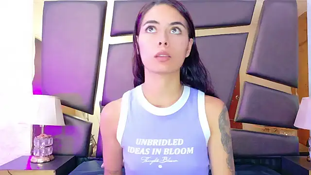 NicoleEsposito online show from 10, 9, 2025