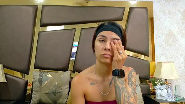 NicoleEsposito online show from 9, 1, 2026