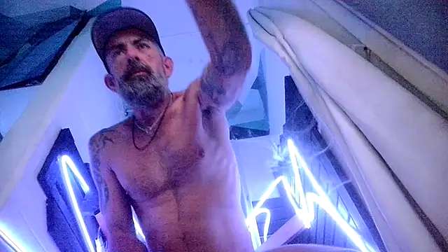 Snapshot of HandyBro chatting on 5, 5, 2026 HandyBro online show from 5, 5, 2026