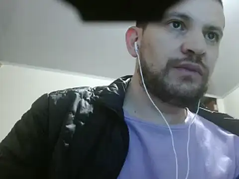 Snapshot of camiloking1720 chatting on 23, 2, 2025 camiloking1720 online show from 23, 2, 2025