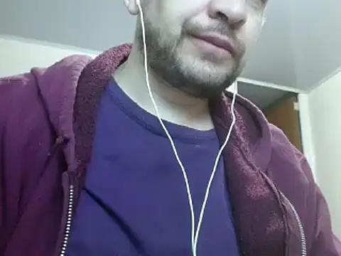 Snapshot of camiloking1720 chatting on 15, 2, 2025 camiloking1720 online show from 15, 2, 2025