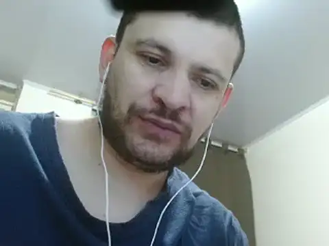 Snapshot of camiloking1720 chatting on 3, 2, 2025 camiloking1720 online show from 3, 2, 2025