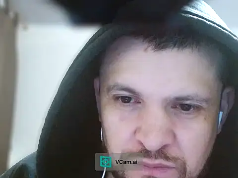 Snapshot of camiloking1720 chatting on 19, 4, 2026 camiloking1720 online show from 19, 4, 2026