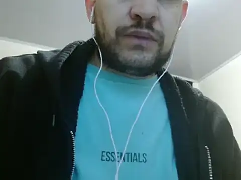 Snapshot of camiloking1720 chatting on 10, 2, 2025 camiloking1720 online show from 10, 2, 2025