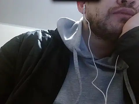 Snapshot of camiloking1720 chatting on 23, 11, 2025 camiloking1720 online show from 23, 11, 2025