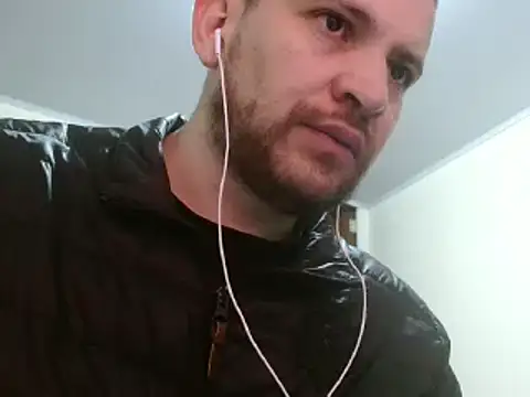 Snapshot of camiloking1720 chatting on 17, 2, 2025 camiloking1720 online show from 17, 2, 2025