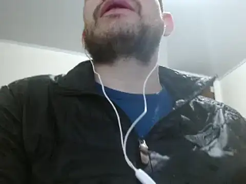 Snapshot of camiloking1720 chatting on 12, 2, 2025 camiloking1720 online show from 12, 2, 2025