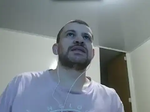 Snapshot of camiloking1720 chatting on 22, 2, 2025 camiloking1720 online show from 22, 2, 2025