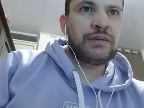 Snapshot of camiloking1720 chatting on 3, 2, 2025 camiloking1720 online show from 3, 2, 2025