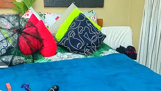 MidnightPassionxx online show from 19, 11, 2025