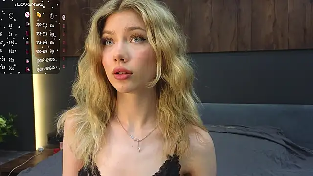 Snapshot of Rainaslater chatting on 21, 2, 2025 Rainaslater online show from 21, 2, 2025