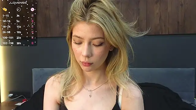 Snapshot of Rainaslater chatting on 1, 3, 2025 Rainaslater online show from 1, 3, 2025