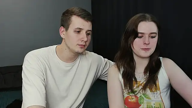 Snapshot of Pinku_kitsune chatting on 9, 3, 2025 Pinku kitsune online show from 9, 3, 2025