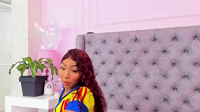 HaileeRoberts online show from 20, 7, 2026