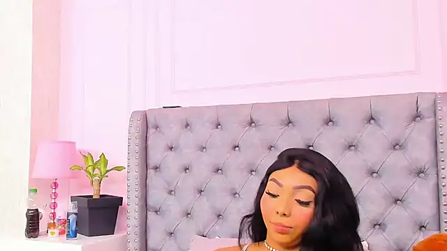 HaileeRoberts online show from 8, 1, 2026