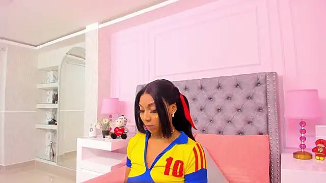 HaileeRoberts online show from 27, 2, 2025