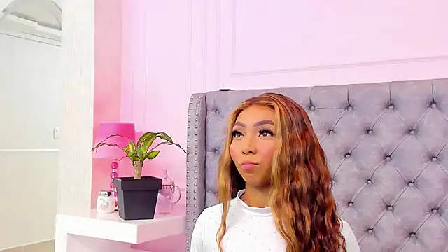 HaileeRoberts online show from 5, 3, 2026