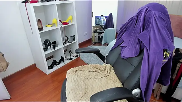 Snapshot of Victoria_collins_1 chatting on 20, 3, 2025 Victoria collins 1 online show from 20, 3, 2025