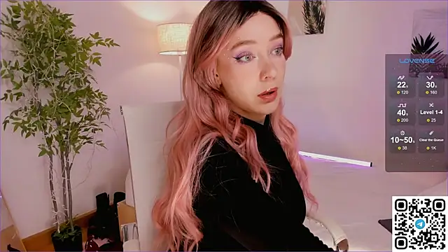 Snapshot of AngelPaull chatting on 17, 10, 2025 AngelPaull online show from 17, 10, 2025