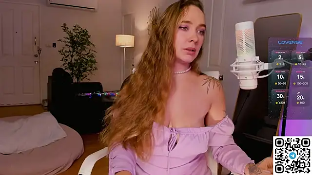 Snapshot of AngelPaull chatting on 9, 11, 2025 AngelPaull online show from 9, 11, 2025