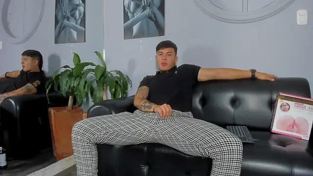 Cristopher strong online show from 16, 2, 2025