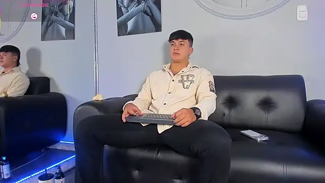 Cristopher strong online show from 2, 2, 2026