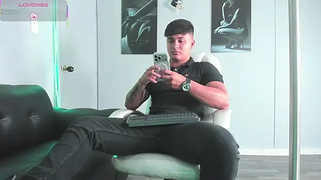 Cristopher strong online show from 17, 1, 2026