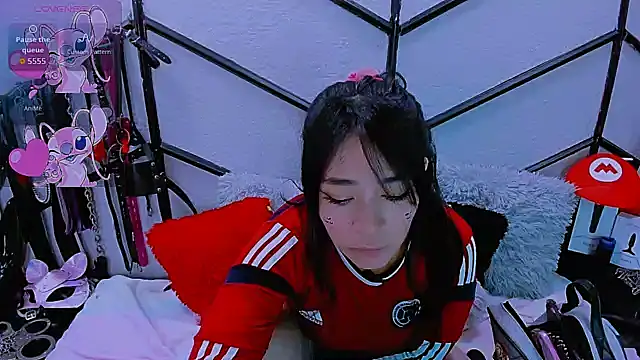 Snapshot of AlanaLuck chatting on 18, 11, 2025 AlanaLuck online show from 18, 11, 2025