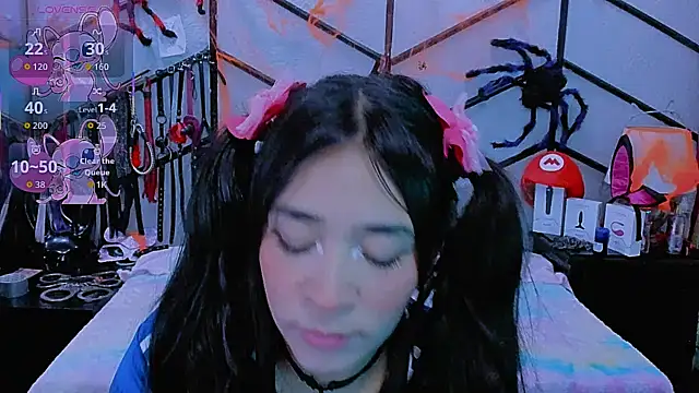 Snapshot of AlanaLuck chatting on 27, 10, 2025 AlanaLuck online show from 27, 10, 2025