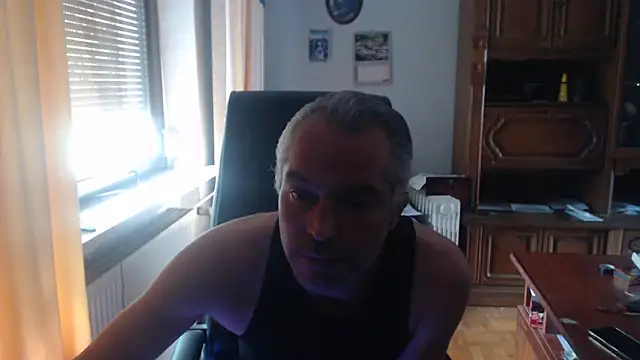 Snapshot of JohnnyD80 chatting on 15, 6, 2026 JohnnyD80 online show from 15, 6, 2026