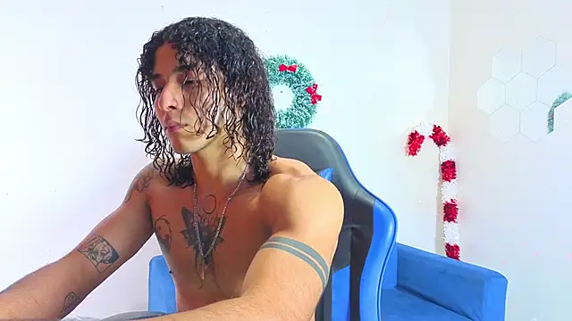 Snapshot of Demitryo chatting on 2, 12, 2025 Demitryo online show from 2, 12, 2025