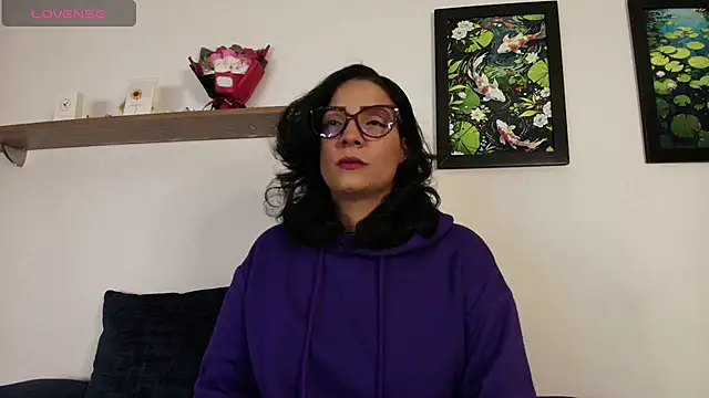 Elliee  online show from 21, 3, 2026