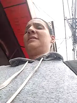 Elliee  online show from 28, 3, 2026