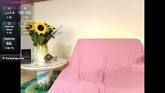 Elliee  online show from 18, 2, 2025