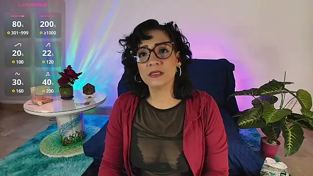 Elliee  online show from 24, 2, 2025