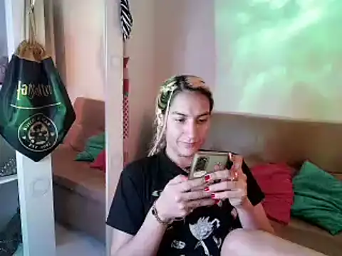 Snapshot of mandy_berrys chatting on 5, 12, 2024 mandy berrys online show from 5, 12, 2024