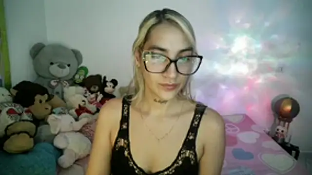 Snapshot of mandy_berrys chatting on 29, 11, 2025 mandy berrys online show from 29, 11, 2025