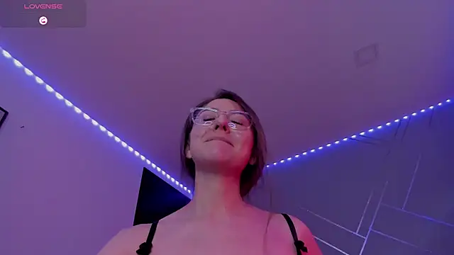 Snapshot of Ich_Bin_Julia chatting on 13, 2, 2025 Ich Bin Julia online show from 13, 2, 2025